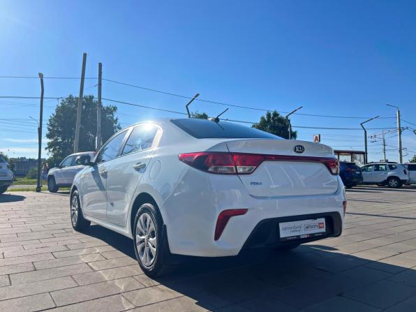 Kia Rio IV с пробегом 2017 года, цена 1 213 700 рублей, 125593 км, седан, Автокод Объявления
