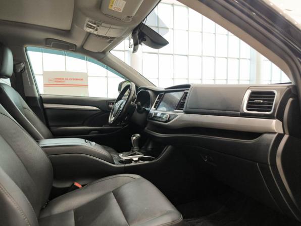 Toyota Highlander III (XU50) Рестайлинг с пробегом 2021 года, цена 4 099 000 рублей, 104000 км, внедорожник, Автокод Объявления