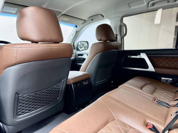 Toyota Land Cruiser 200 Series Рестайлинг 2 с пробегом 2016 года, цена 4 640 000 рублей, 185000 км, внедорожник, Автокод Объявления