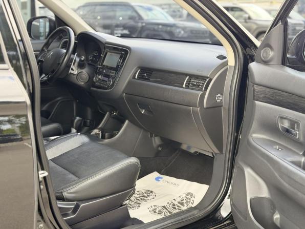 Mitsubishi Outlander III Рестайлинг 2 с пробегом 2015 года, цена 1 813 700 рублей, 98674 км, внедорожник, Автокод Объявления