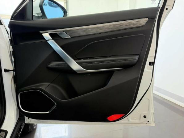 Geely Atlas Pro с пробегом 2023 года, цена 2 150 000 рублей, 35134 км, внедорожник, Автокод Объявления