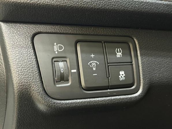 Hyundai Solaris II с пробегом 2019 года, цена 1 057 000 рублей, 118721 км, седан, Автокод Объявления
