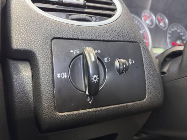 Ford Focus II с пробегом 2006 года, цена 299 000 рублей, 223400 км, седан, Автокод Объявления