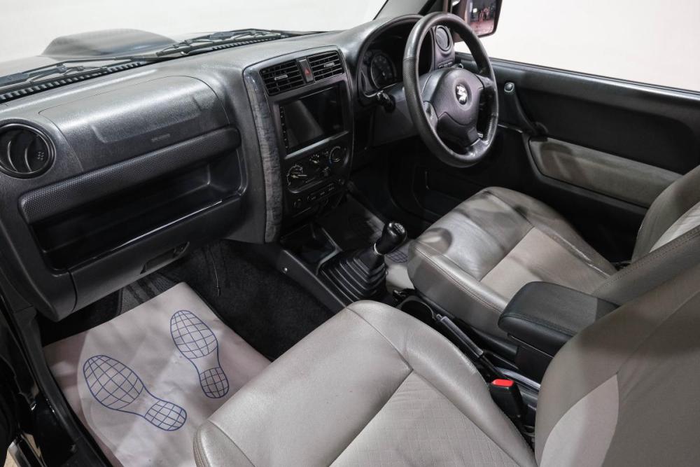 Suzuki Jimny III Рестайлинг 1 Новокузнецк  - изображение 17