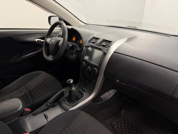 Toyota Corolla X (E140 E150) Рестайлинг с пробегом 2012 года, цена 740 000 рублей, 309460 км, седан, Автокод Объявления