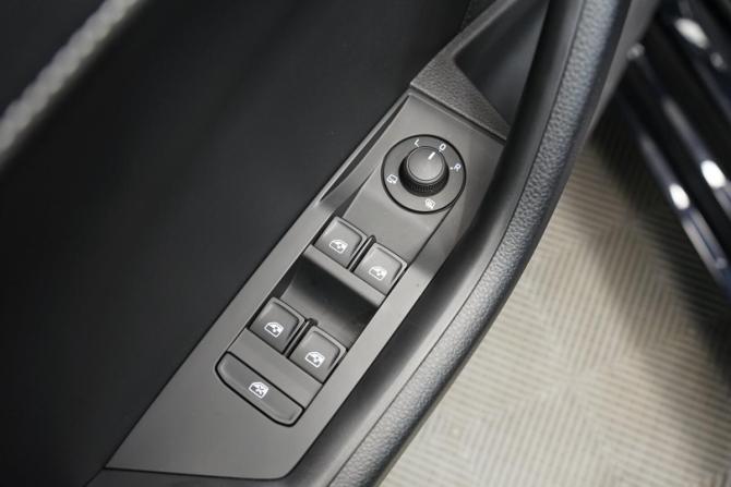 Skoda Superb IV с пробегом 2025 года, цена 3 340 000 рублей, 50 км, лифтбек, Автокод Объявления