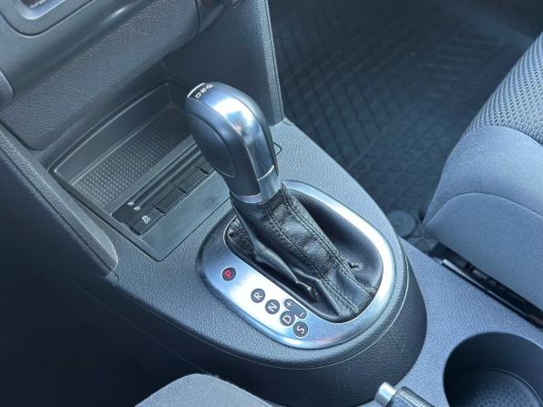 Volkswagen Touran I Рестайлинг 2 с пробегом 2011 года, цена 970 000 рублей, 187400 км, компактвэн, Автокод Объявления