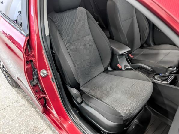 Hyundai Solaris II с пробегом 2018 года, цена 1 300 000 рублей, 104687 км, седан, Автокод Объявления