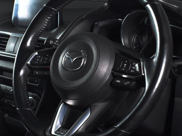 Mazda Axela III Рестайлинг с пробегом 2019 года, цена 1 289 999 рублей, 161901 км, хэтчбек, Автокод Объявления