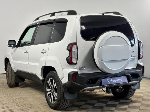 Lada (ВАЗ) Niva Travel I с пробегом 2024 года, цена 1 249 000 рублей, 24566 км, внедорожник, Автокод Объявления
