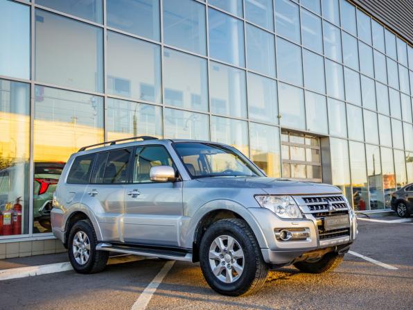 Mitsubishi Pajero IV Рестайлинг 2 с пробегом 2015 года, цена 2 698 000 рублей, 147138 км, внедорожник, Автокод Объявления