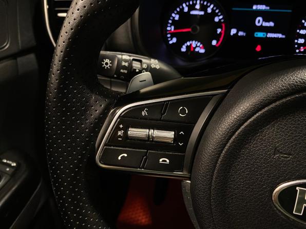 Kia Sportage IV Рестайлинг с пробегом 2018 года, цена 2 300 000 рублей, 200464 км, внедорожник, Автокод Объявления