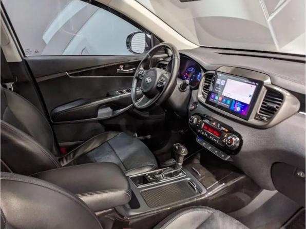 Kia Sorento II Рестайлинг с пробегом 2017 года, цена 2 395 000 рублей, 109420 км, внедорожник, Автокод Объявления