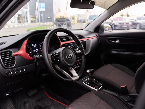 Kia Rio IV Рестайлинг с пробегом 2021 года, цена 1 398 000 рублей, 146015 км, седан, Автокод Объявления