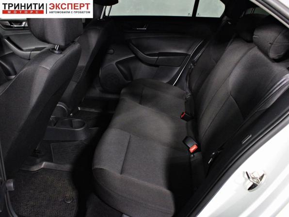 Skoda Rapid I Рестайлинг с пробегом 2019 года, цена 1 357 000 рублей, 84580 км, лифтбек, Автокод Объявления