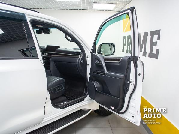 Lexus LX III Рестайлинг 2 с пробегом 2018 года, цена 9 999 000 рублей, 94100 км, внедорожник, Автокод Объявления