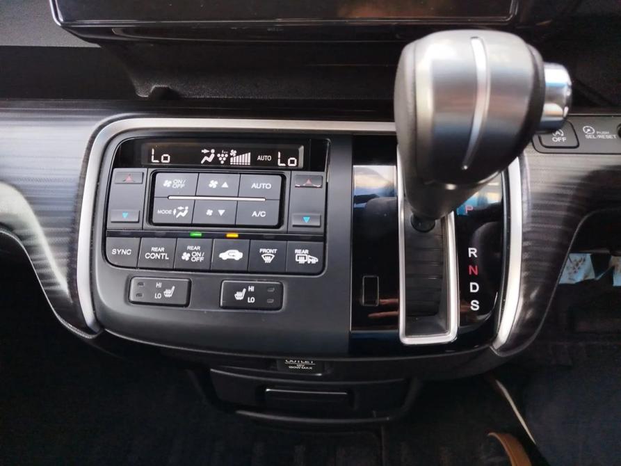 Honda Stepwgn V Москва  - изображение 21