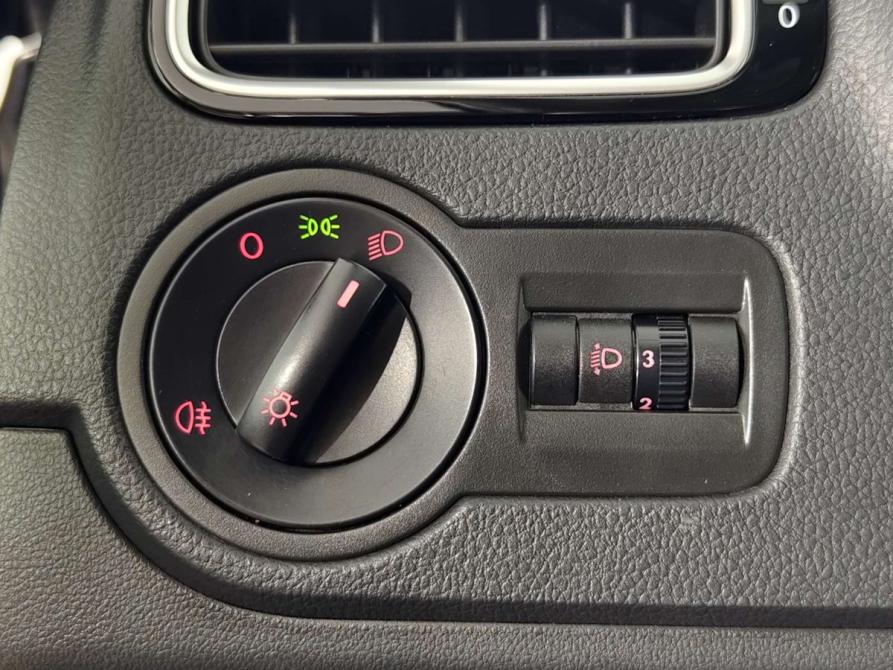 Volkswagen Polo V Рестайлинг Санкт-Петербург  - изображение 18