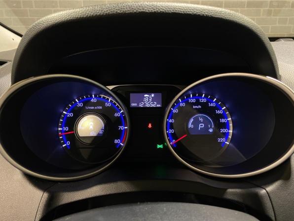 Hyundai ix35 I Рестайлинг с пробегом 2014 года, цена 1 550 000 рублей, 127650 км, внедорожник, Автокод Объявления