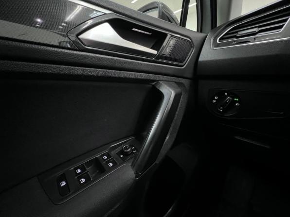Volkswagen Tiguan II с пробегом 2017 года, цена 2 450 000 рублей, 165460 км, внедорожник, Автокод Объявления