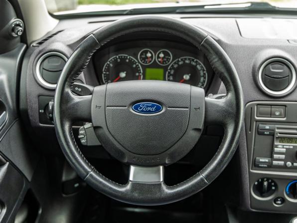 Ford Fusion I Рестайлинг с пробегом 2008 года, цена 698 000 рублей, 122867 км, хэтчбек, Автокод Объявления