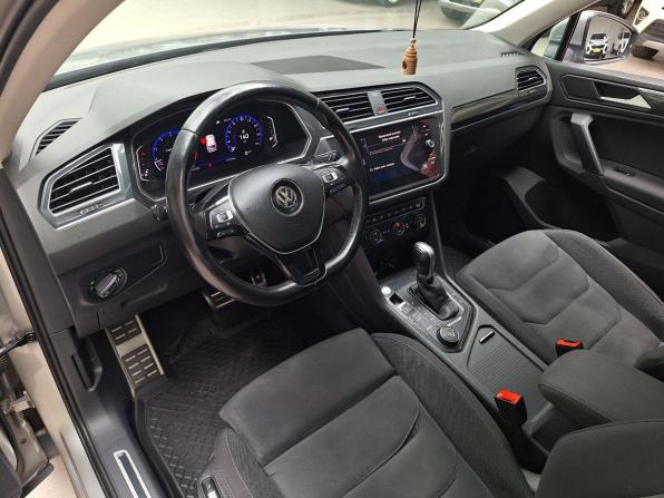 Volkswagen Tiguan II с пробегом 2019 года, цена 2 500 000 рублей, 217218 км, внедорожник, Автокод Объявления
