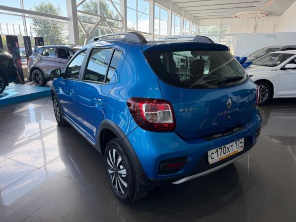 Renault Sandero II Рестайлинг с пробегом 2018 года, цена 1 195 000 рублей, 51800 км, хэтчбек, Автокод Объявления