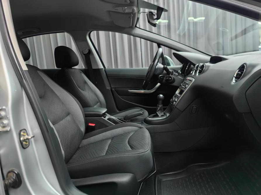 Peugeot 408 I Москва  - изображение 8