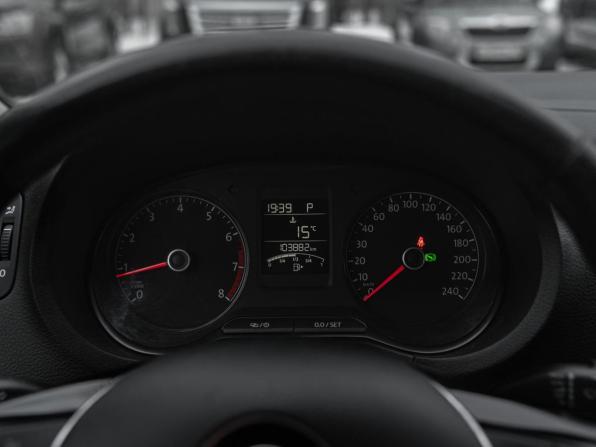 Volkswagen Polo V Рестайлинг с пробегом 2017 года, цена 1 114 000 рублей, 103797 км, седан, Автокод Объявления