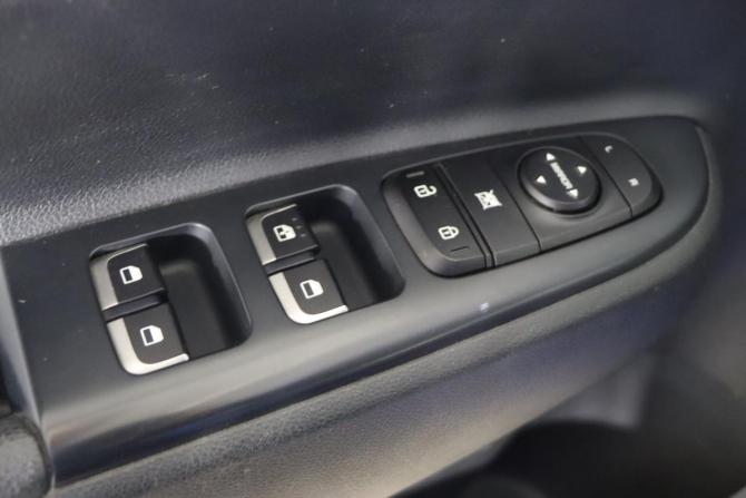 Kia Rio IV Рестайлинг с пробегом 2021 года, цена 1 679 990 рублей, 134480 км, хэтчбек, Автокод Объявления
