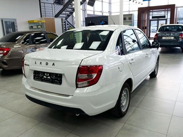 Lada (ВАЗ) Granta I Рестайлинг с пробегом 2024 года, цена 899 900 рублей, 900 км, седан, Автокод Объявления