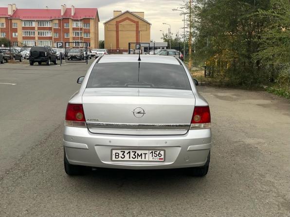 Opel Astra H Рестайлинг с пробегом 2012 года, цена 580 000 рублей, 170000 км, седан, Автокод Объявления