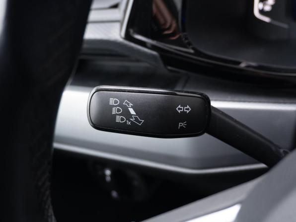 Volkswagen Multivan T6 Рестайлинг с пробегом 2020 года, цена 4 700 000 рублей, 138066 км, минивэн, Автокод Объявления