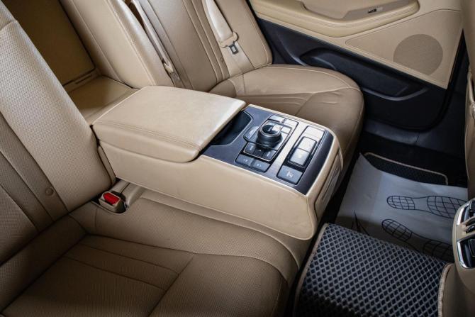 Hyundai Genesis II с пробегом 2015 года, цена 2 689 000 рублей, 74820 км, седан, Автокод Объявления