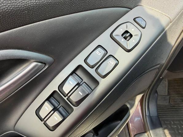 Hyundai ix35 I Рестайлинг с пробегом 2013 года, цена 1 095 000 рублей, 226000 км, внедорожник, Автокод Объявления
