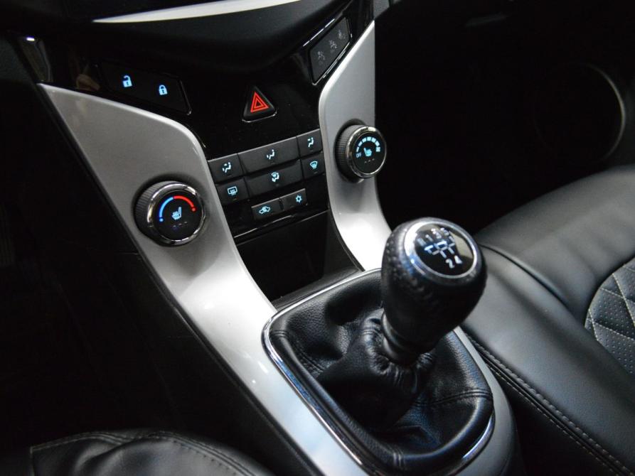Chevrolet Cruze I Рестайлинг Санкт-Петербург  - изображение 15