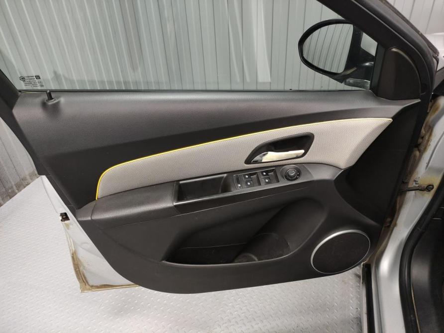 Chevrolet Cruze I Рестайлинг Пермь  - изображение 11