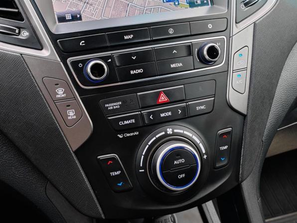 Hyundai Santa Fe III Рестайлинг с пробегом 2015 года, цена 2 100 000 рублей, 192111 км, внедорожник, Автокод Объявления