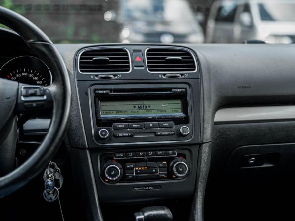 Volkswagen Golf VI с пробегом 2010 года, цена 625 000 рублей, 230202 км, хэтчбек, Автокод Объявления