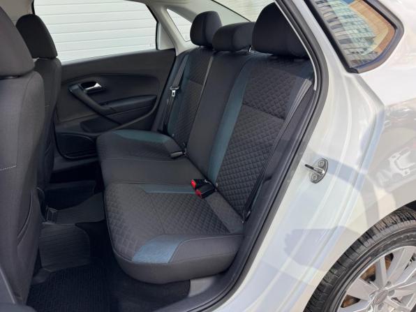 Volkswagen Polo V Рестайлинг с пробегом 2019 года, цена 989 000 рублей, 116507 км, седан, Автокод Объявления