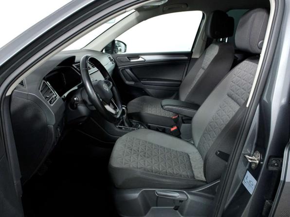 Volkswagen Tiguan II Рестайлинг с пробегом 2021 года, цена 3 098 000 рублей, 90483 км, внедорожник, Автокод Объявления