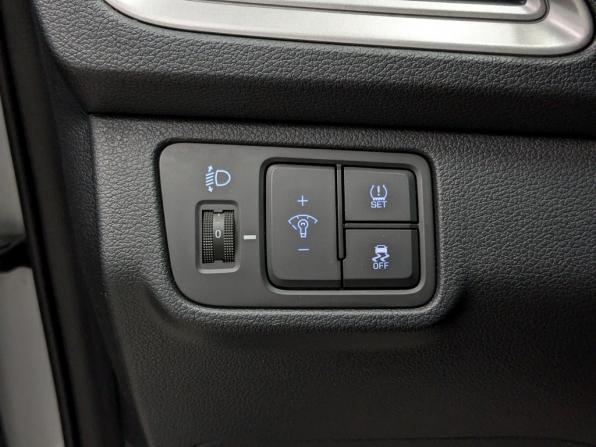 Hyundai Solaris II с пробегом 2019 года, цена 1 340 000 рублей, 130757 км, седан, Автокод Объявления