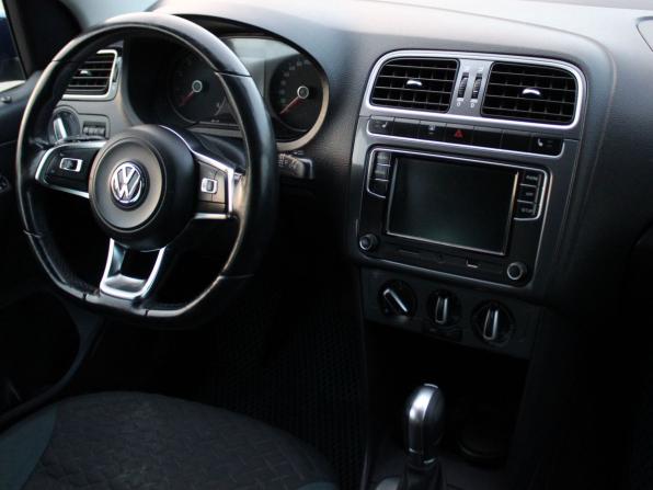 Volkswagen Polo V Рестайлинг с пробегом 2020 года, цена 1 349 000 рублей, 113887 км, седан, Автокод Объявления