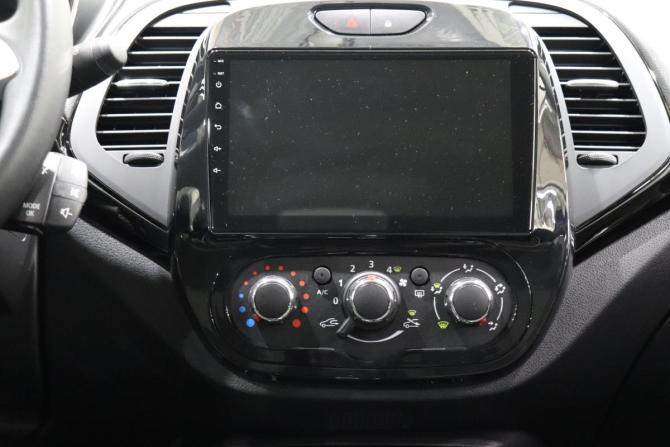 Renault Kaptur I Рестайлинг с пробегом 2020 года, цена 1 415 000 рублей, 53532 км, внедорожник, Автокод Объявления