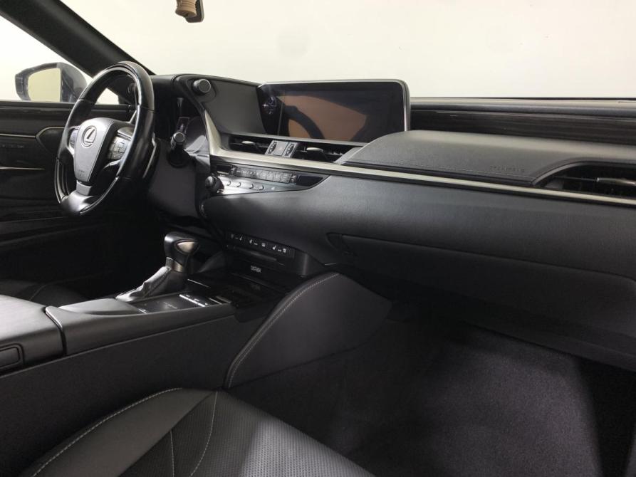Lexus ES VII Москва  - изображение 13