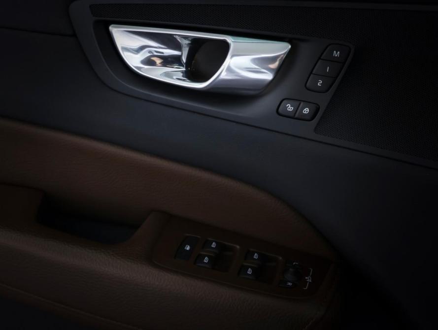 Volvo XC60 II Рестайлинг Москва  - изображение 18