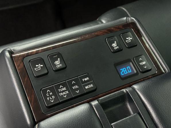 Toyota Camry VII (XV50) Рестайлинг с пробегом 2015 года, цена 2 329 000 рублей, 111559 км, седан, Автокод Объявления