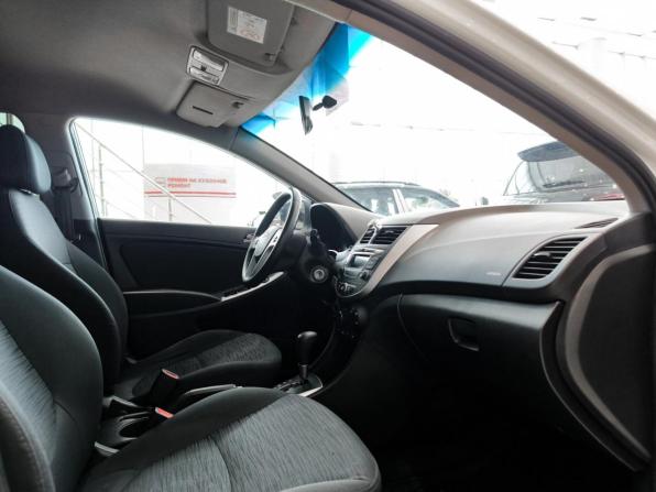Hyundai Solaris I с пробегом 2014 года, цена 820 000 рублей, 129910 км, хэтчбек, Автокод Объявления
