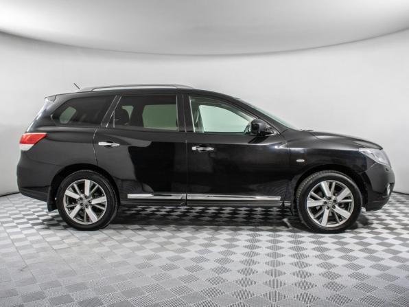 Nissan Pathfinder IV с пробегом 2016 года, цена 1 995 000 рублей, 98000 км, внедорожник, Автокод Объявления
