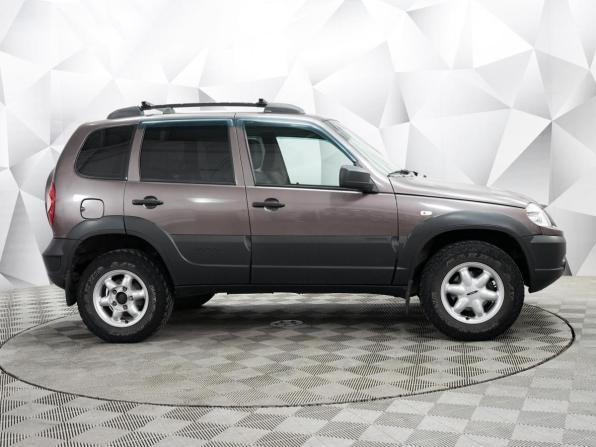 Chevrolet Niva I Рестайлинг с пробегом 2018 года, цена 781 000 рублей, 60000 км, внедорожник, Автокод Объявления